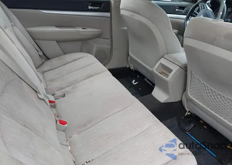 2014 Subaru Legacy 2.5I Premium z USA, uszkodzony, nr VIN 4S3BMBC64E3009816